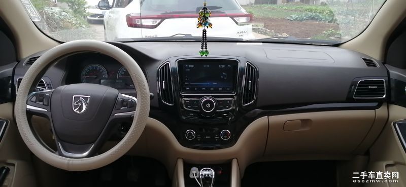 二手宝骏7302014款1.5L 排量手动豪华型 7座 价格4.28万