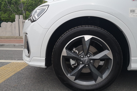 嘉兴二手奥迪Q3 2021款 35 TFSI 进取动感型