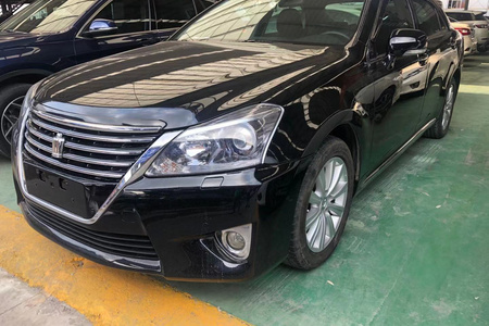 湛江二手丰田皇冠 2012款 V6 2.5L Royal 真皮版