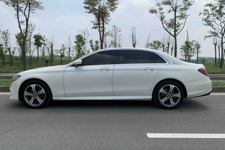 襄阳二手奔驰E级 2019款 E 200 L 运动轿车