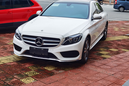 漳州二手奔驰C级 2017款 改款 C 200 L 运动轿车