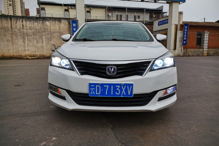 曲靖二手长安悦翔V7 2016款 1.6L 手动 乐趣型 国4