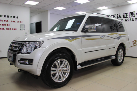 北京二手三菱帕杰罗 2018款 帕杰罗97 GLS3.8L 五门中东版 天窗自动