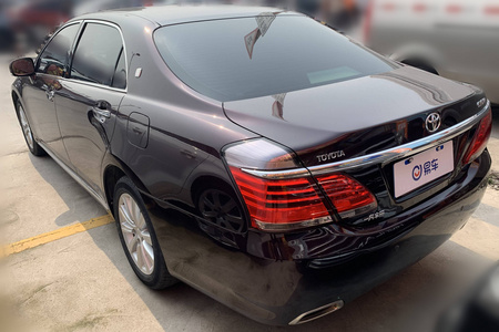茂名二手丰田皇冠 2012款 V6 2.5L Royal